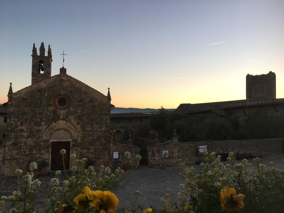 B&B In Piazza Monteriggioni Dış mekan fotoğraf